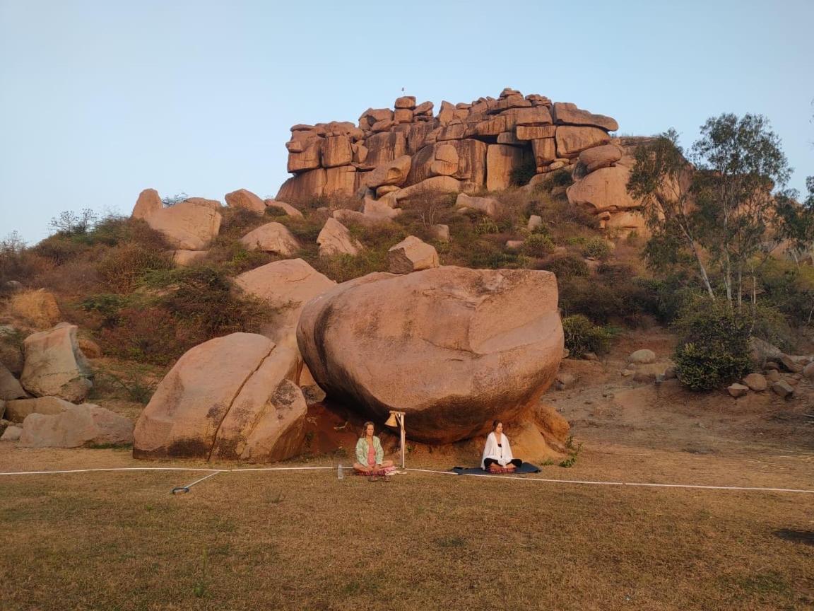 Hill Stone View Hampi Hotell Exteriör bild