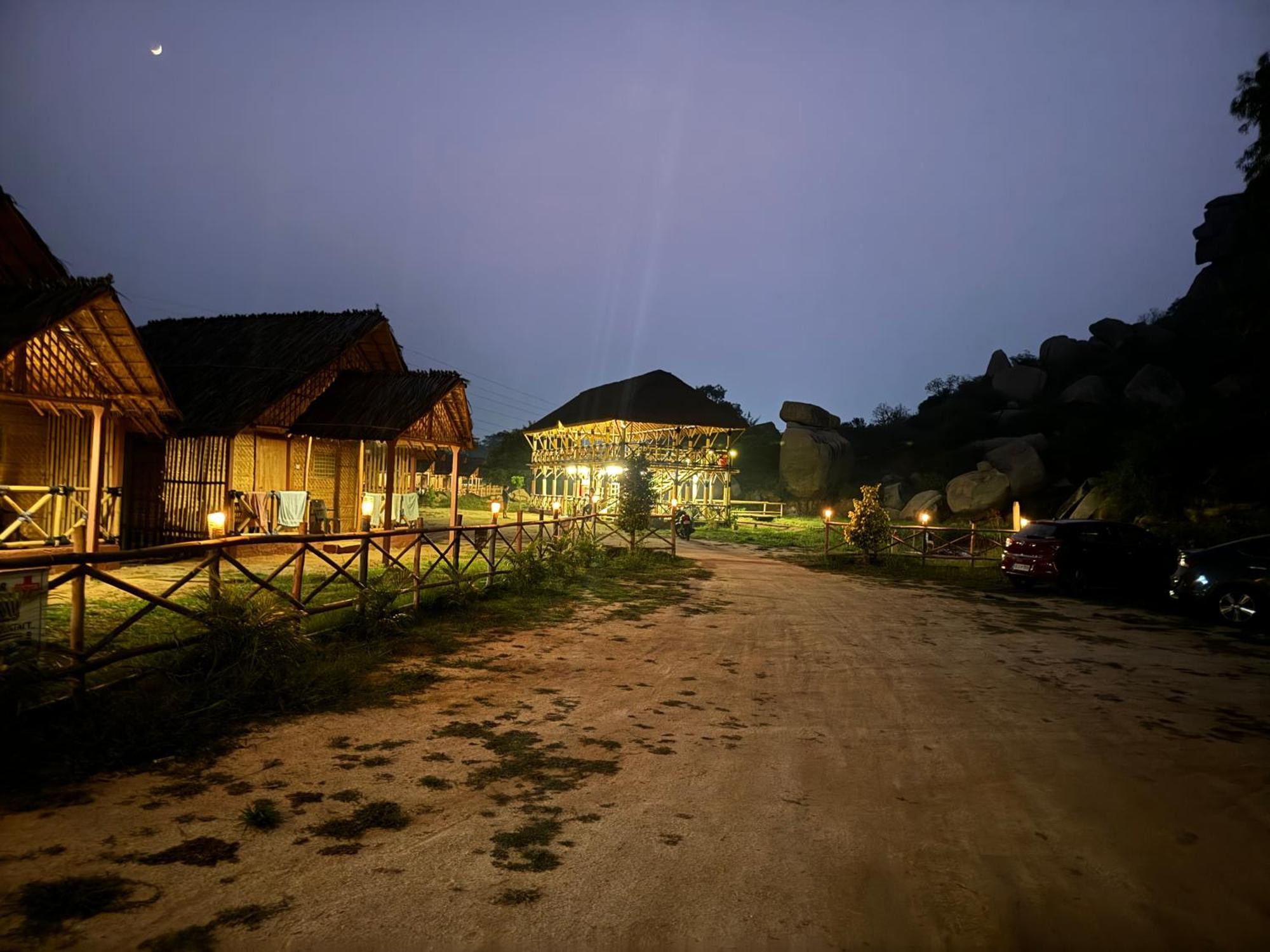 Hill Stone View Hampi Hotell Exteriör bild