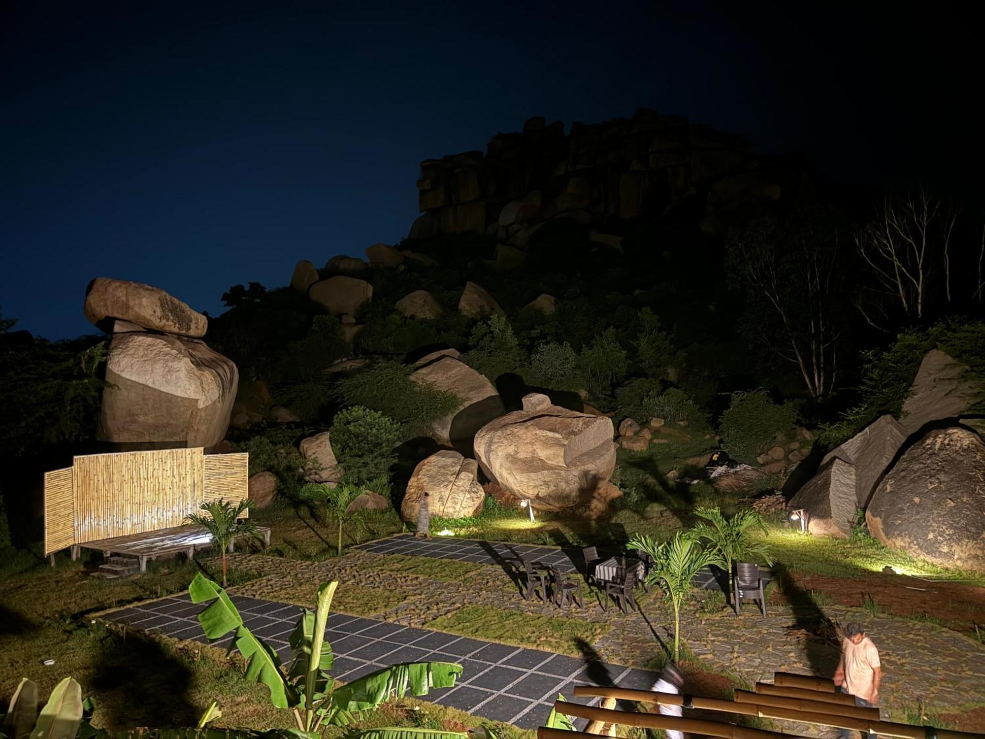 Hill Stone View Hampi Hotell Exteriör bild